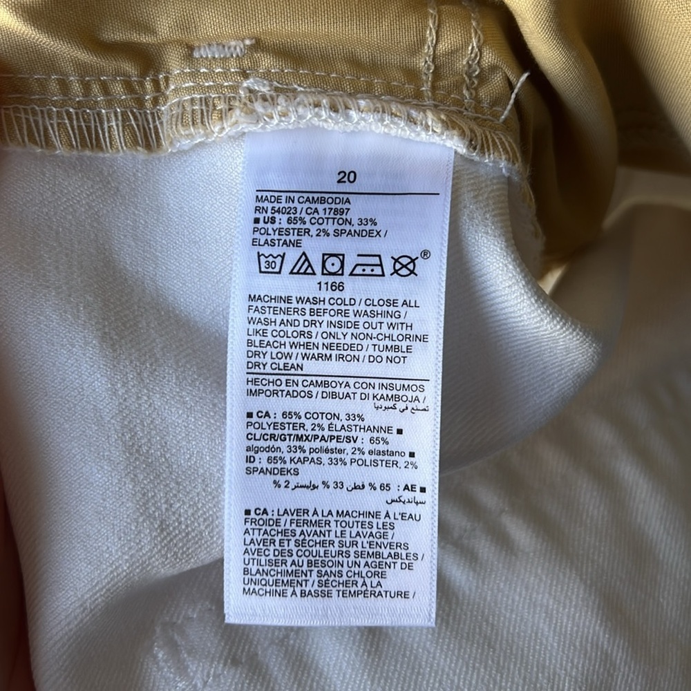 OLD NAVY White Denim Mid Rise Wow Short Size 20 - Picture 7 of 7